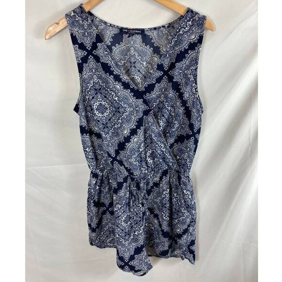 One Clothing Paisley Patterned Sleeveless Romper Size Large - Picture 1 of 6
